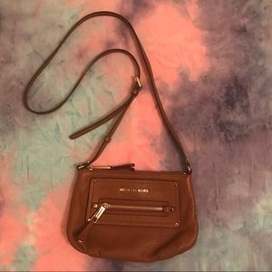✨Sale✨ Michael Kors Brown Leather Crossbody Purse